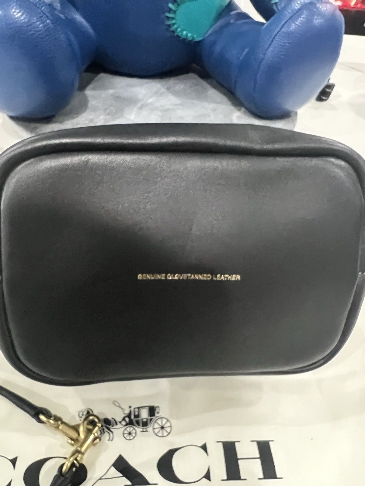 Coach Black Kisslock Frame Clutch w/ Detachable Crossbody Strap, Gold Hardware