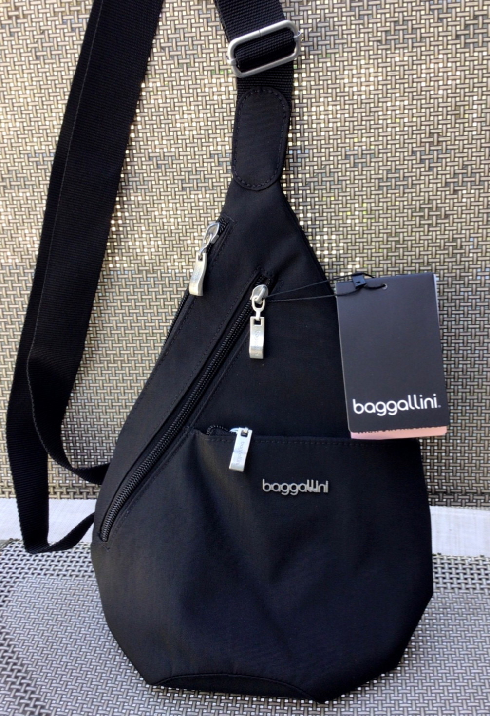 NWT Baggallini Mini Sling Crossbody Shoulder Bag Black $85 MSRP