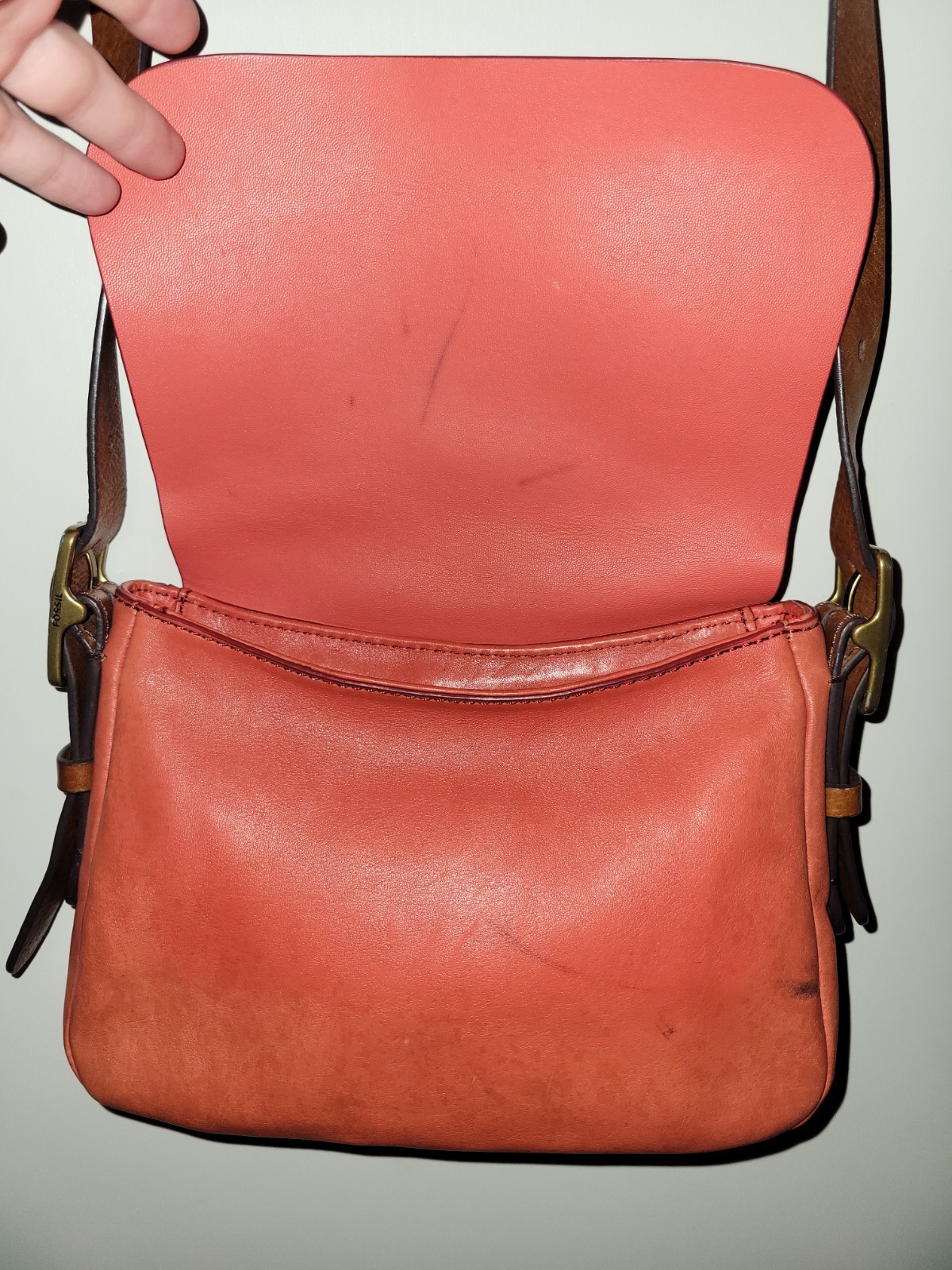 Fossil Harper Womens Cow Hide Leather Flap Cross Body Shoulder Bag Purse Red