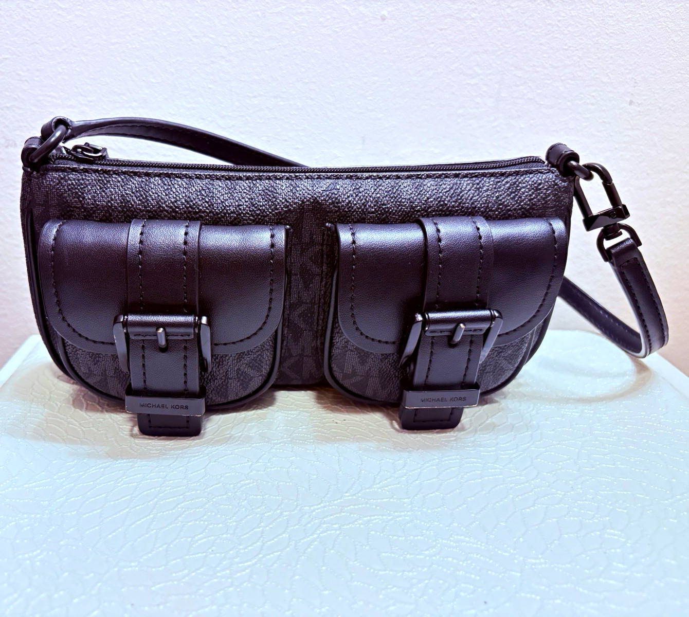 Michael Kors Black/Gray Logo Small Shoulder Bag Zip Buckle Detachable Strap