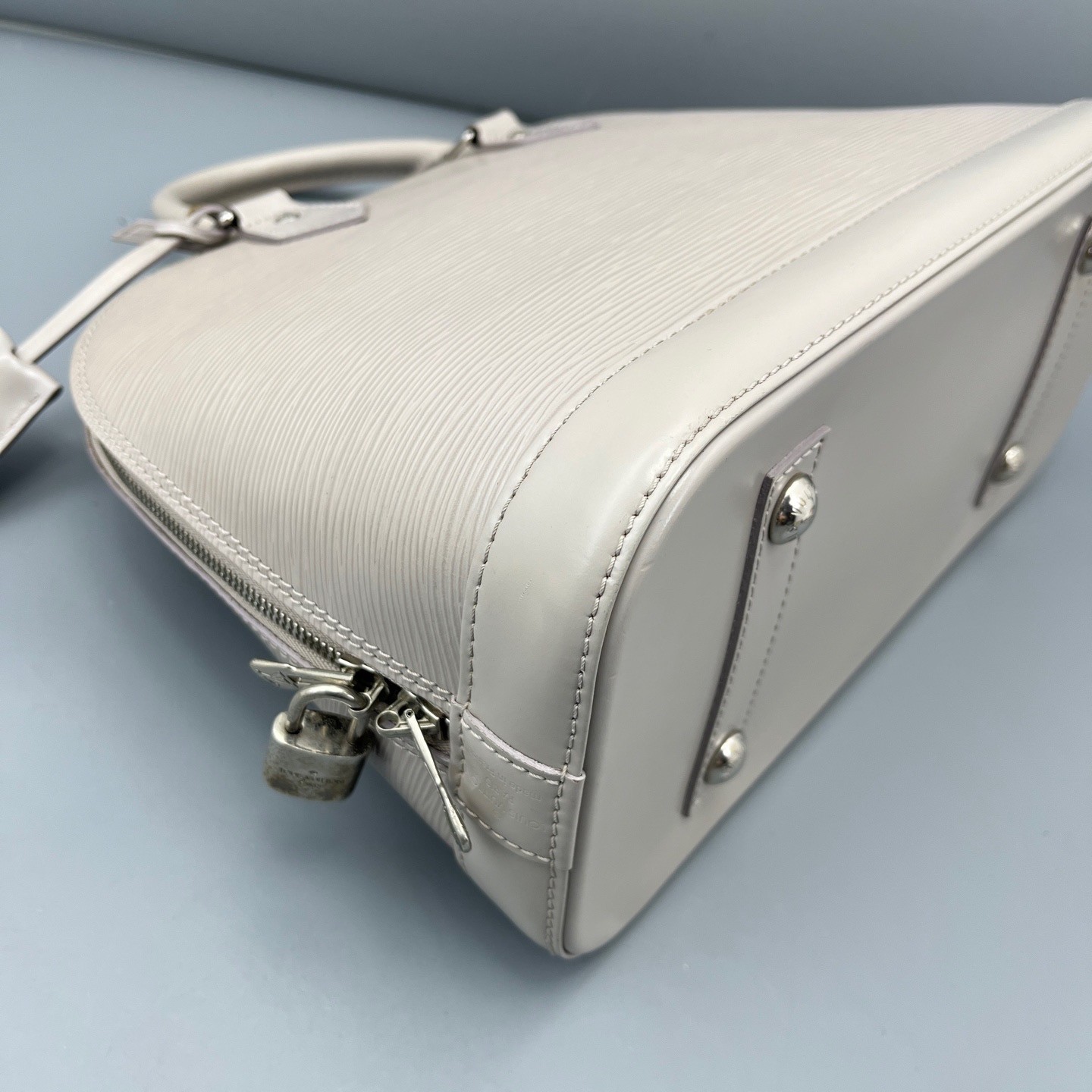 Louis Vuitton Pre-Owned Authentic Satchel White 31*23*15cm Shell
