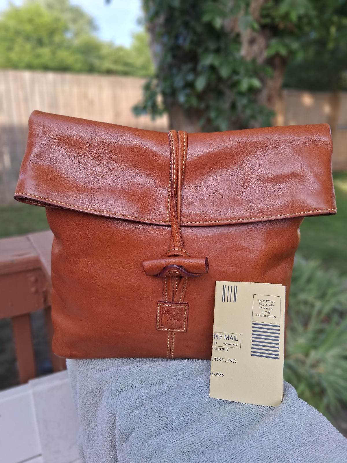 DOONEY & BOURKE FLORENTINE MEDIUM TOGGLE CHESTNUT CROSSBODY HANDBAG