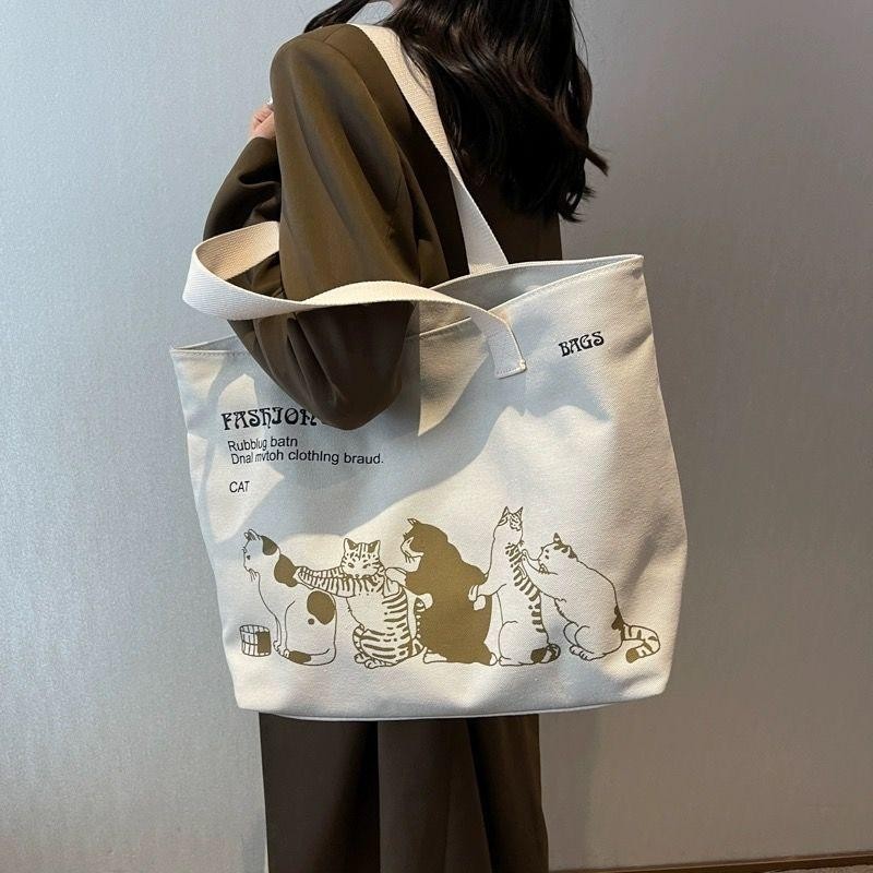 Women’s Canvas Tote Bag Fashionable Spacious Durable Shoulder Bag with Zipper