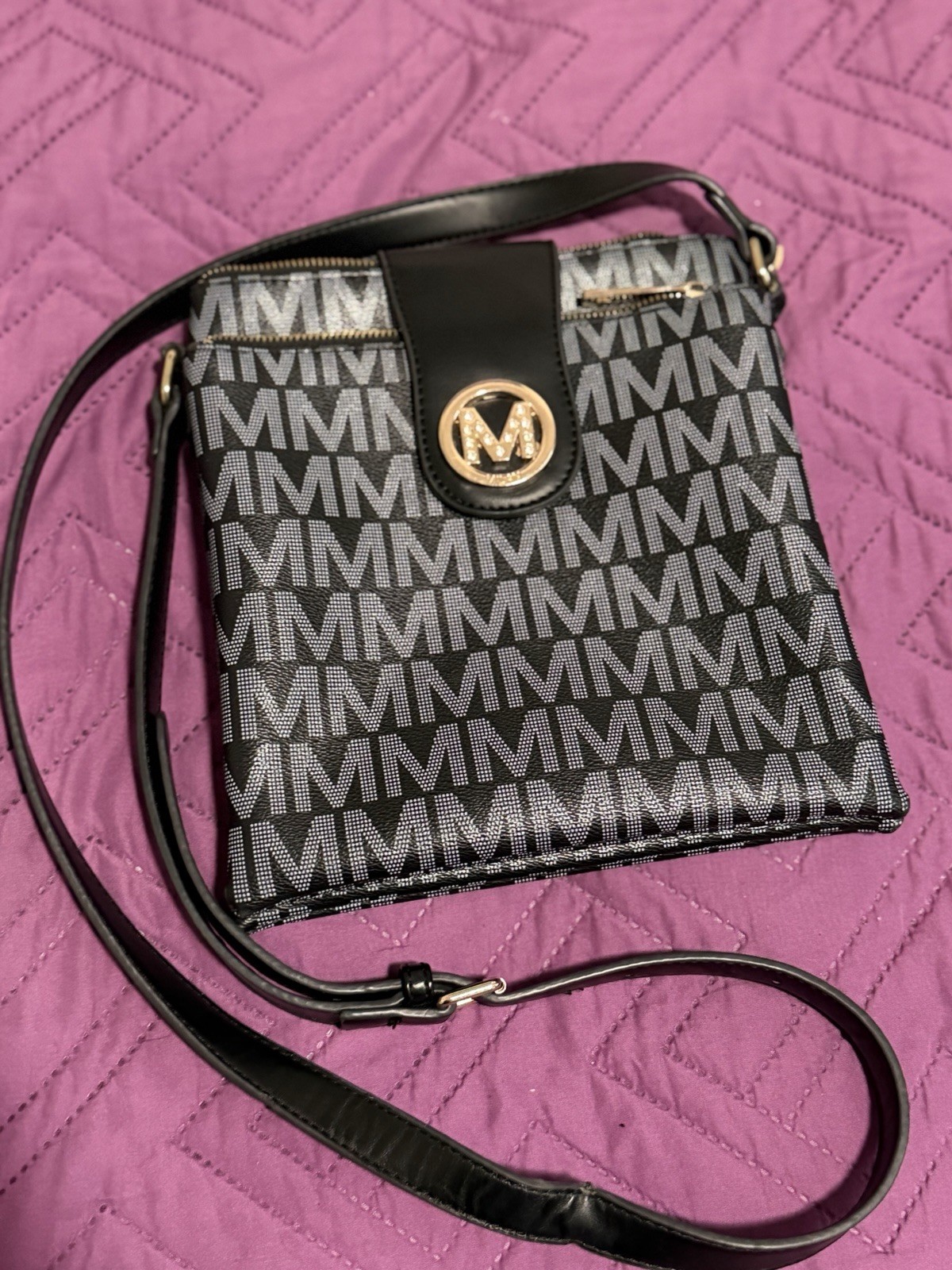 Women’s Black/Gray Logo Small Crossbody Bag Zip, Detachable Strap