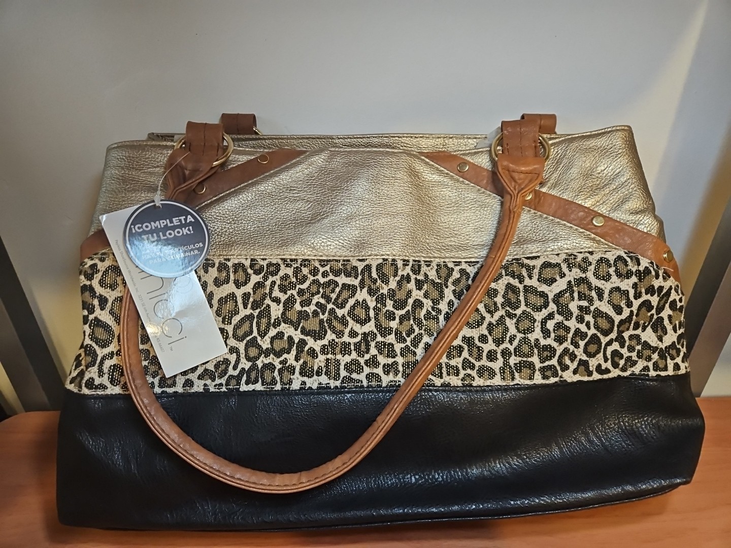 Minicci Womens Leather And Leopard Print NWT 15×8 Inch
