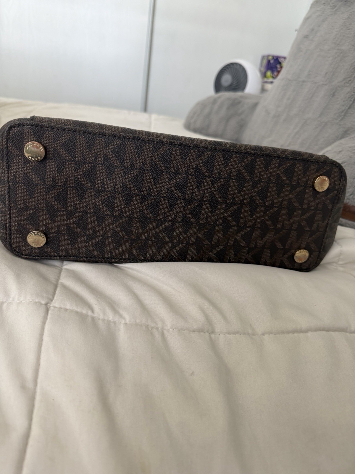 Michael Kors Brown Monogram Large Zip Tote & Zip-Around Wallet Set, Pockets