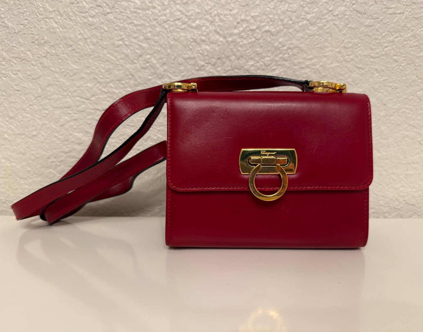 Salvatore Ferragamo Shoulder Crossbody Bag Gold Gancini Hardware Red Leather NWT