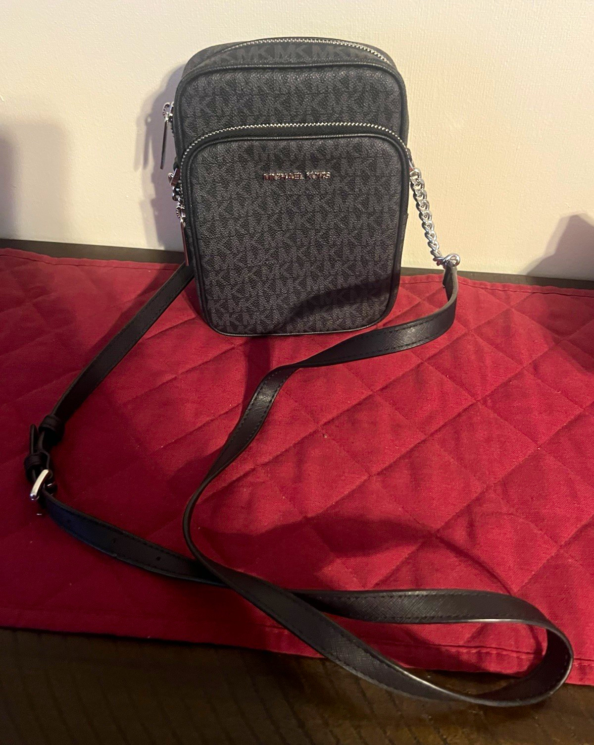 Michael Kors Signature MK Logo Zip Small Crossbody Bag Black/Gray Silver Det