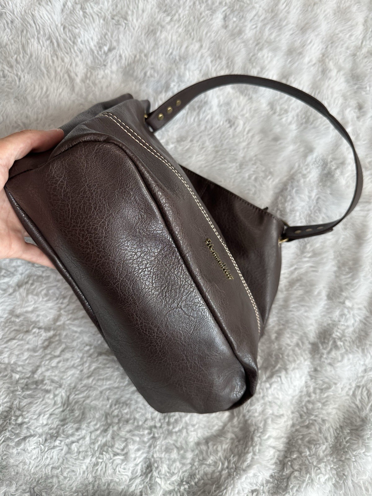 Montana West Brown Shoulder Bag, Zip Closure, Gold Hardware, Inner/Outer Pockets