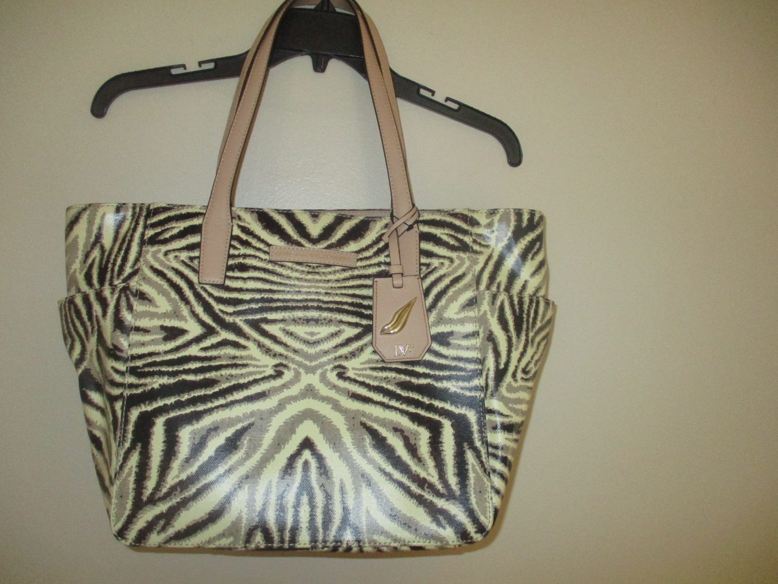 $195 Diane Von Furstenberg Ready To Go Pocket Tote CVS Funky Zebra Bag NWT