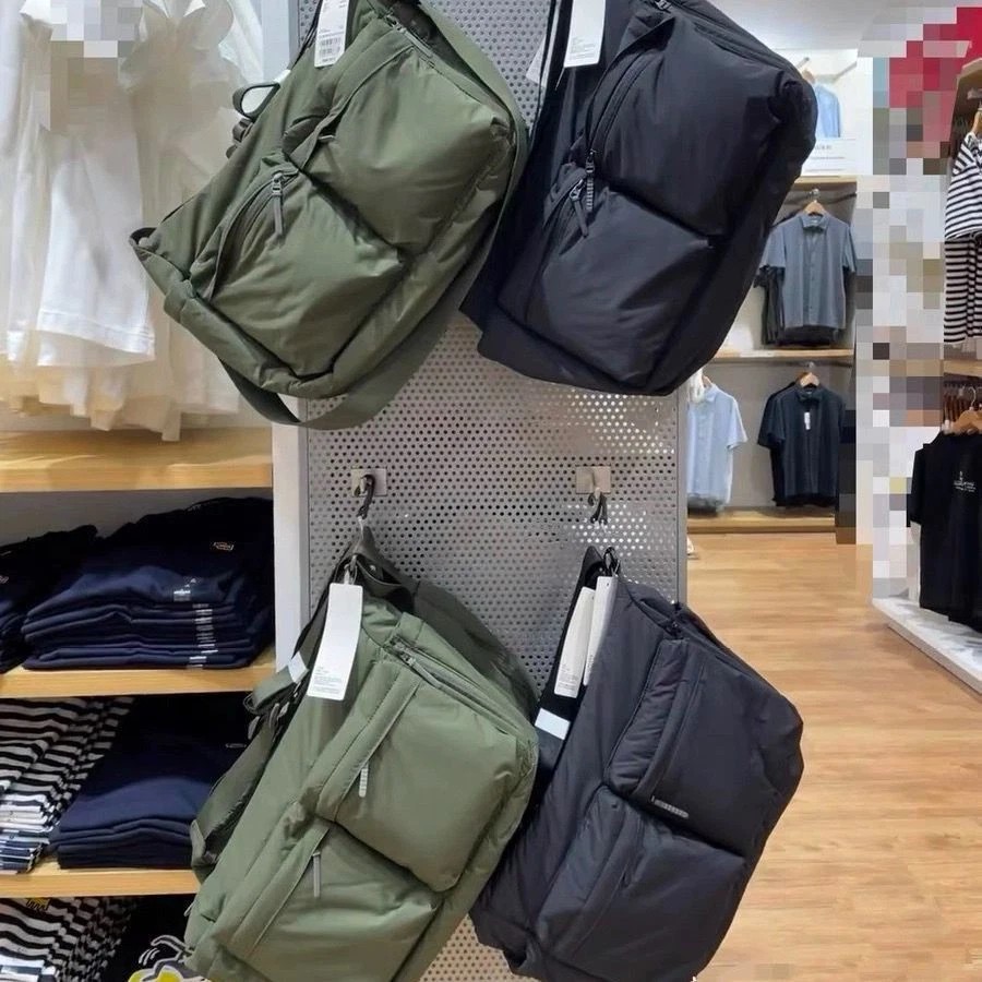 UNIQLO Multi Pocket Shoulder Bag 2 Colors Handbag For Men Women Messenger Bags