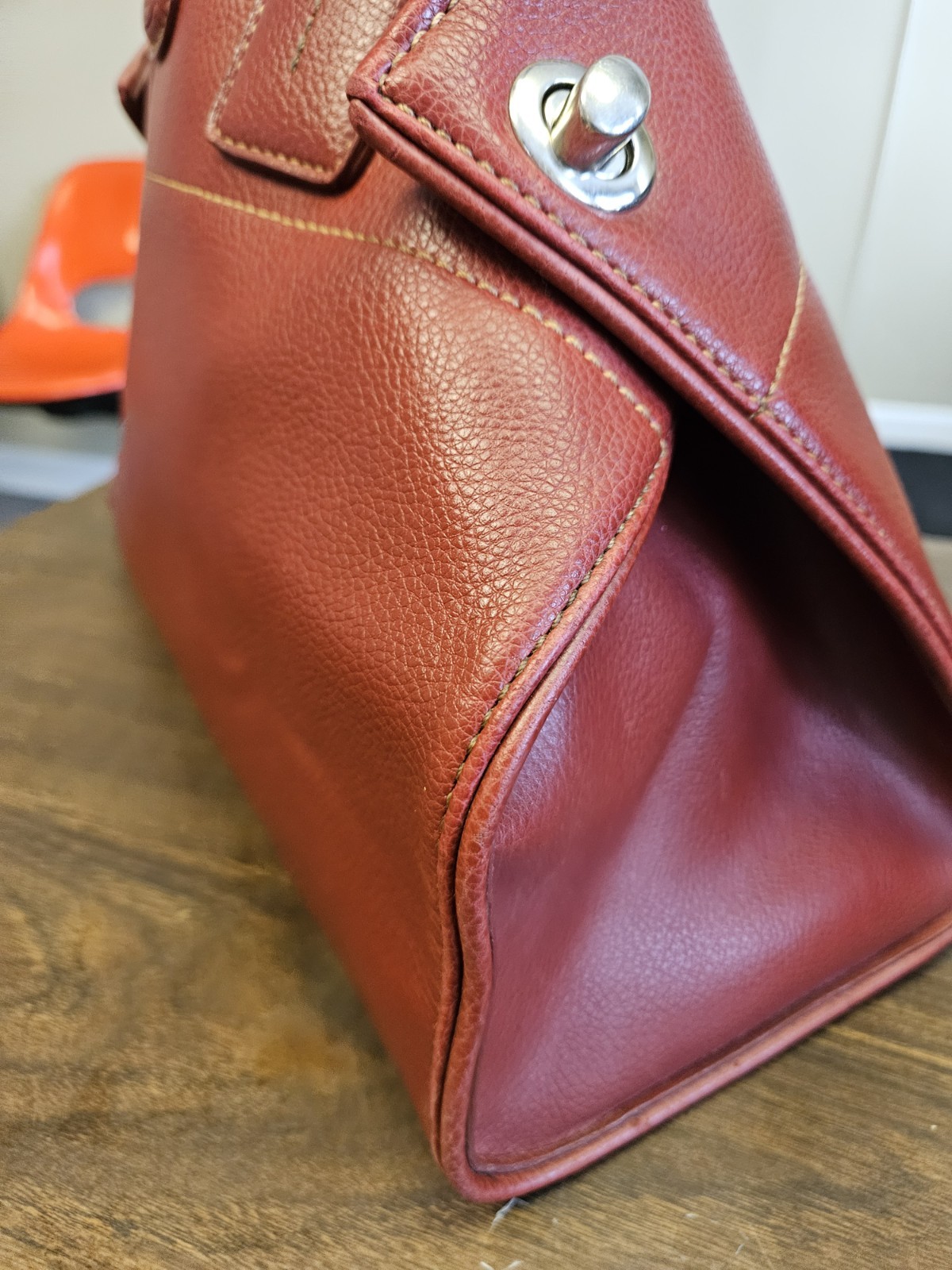 Tod’s Girelli Women’s Red Pebbled Leather Tote Shoulder Hand Bag