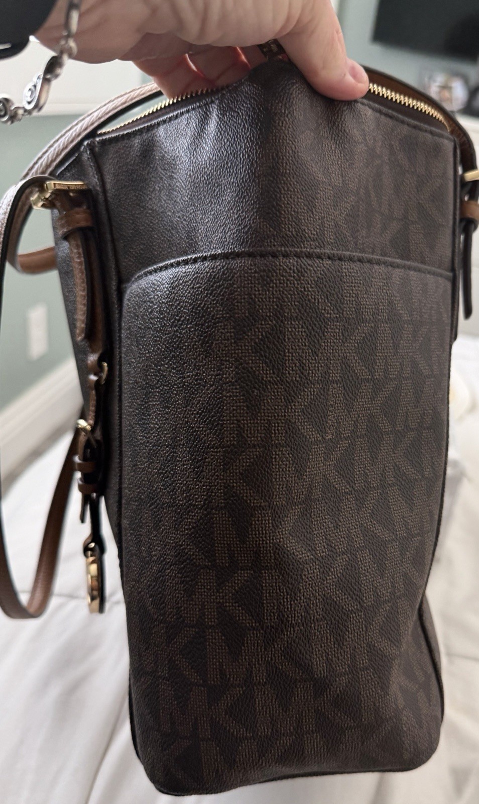 Michael Kors Brown Monogram Large Zip Tote & Zip-Around Wallet Set, Pockets