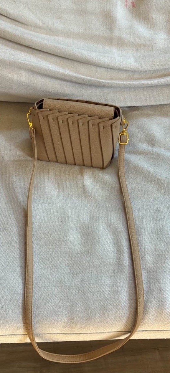 Haute SauceWomen’s The Pleated Hand Bag – Sand Beige