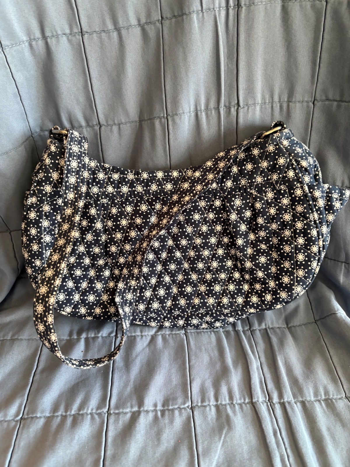 BELLA TAYLOR SMALL CRESCENT SHAPED NAVY BLUE WHITE SHOULDER PURSE WITH ZIPPER
