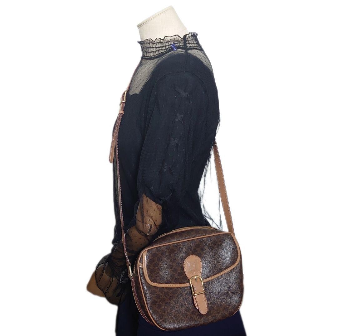 Vintage CELINE Small Leather Shoulder Bag Crossbody 23x18x8cm Auth From Japan