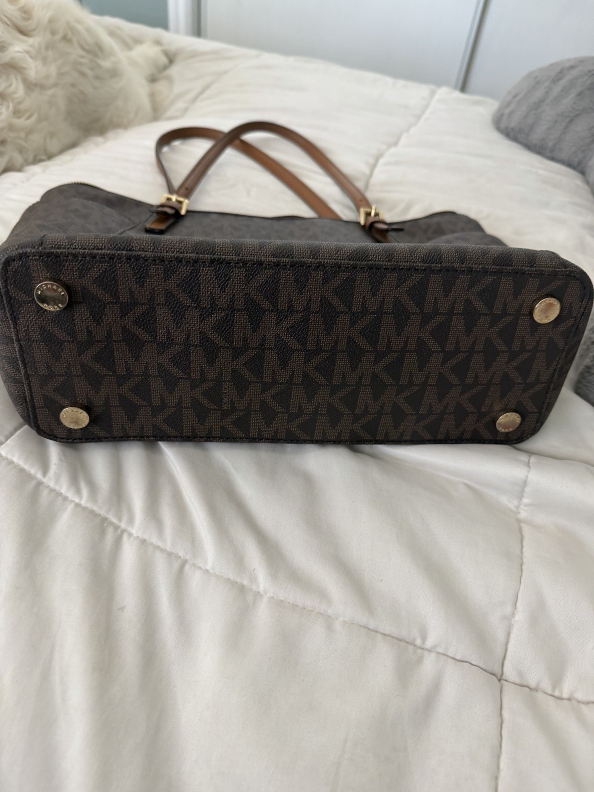 Michael Kors Brown Monogram Large Zip Tote & Zip-Around Wallet Set, Pockets