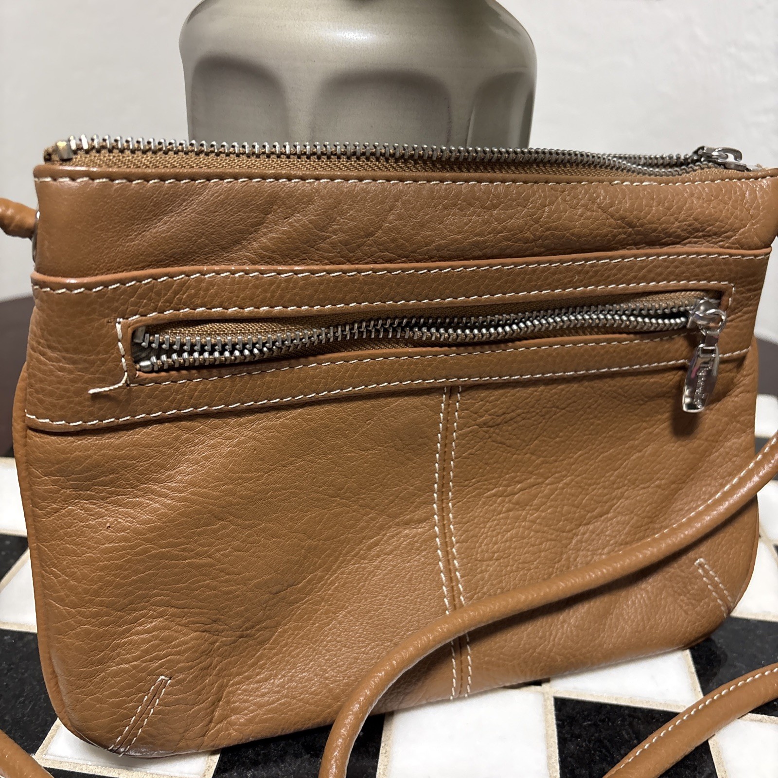 Vintage Tignanello Women’s Genuine Leather Top Zip Organizer Crossbody Bag