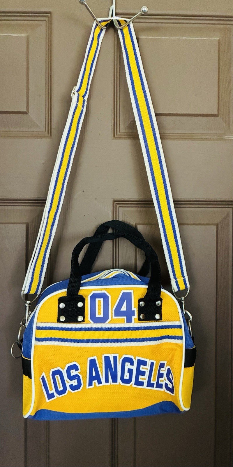 Los Angeles LAKERS #04 Purse Shoulder Bag LeBron James White NBA Basketball NWT