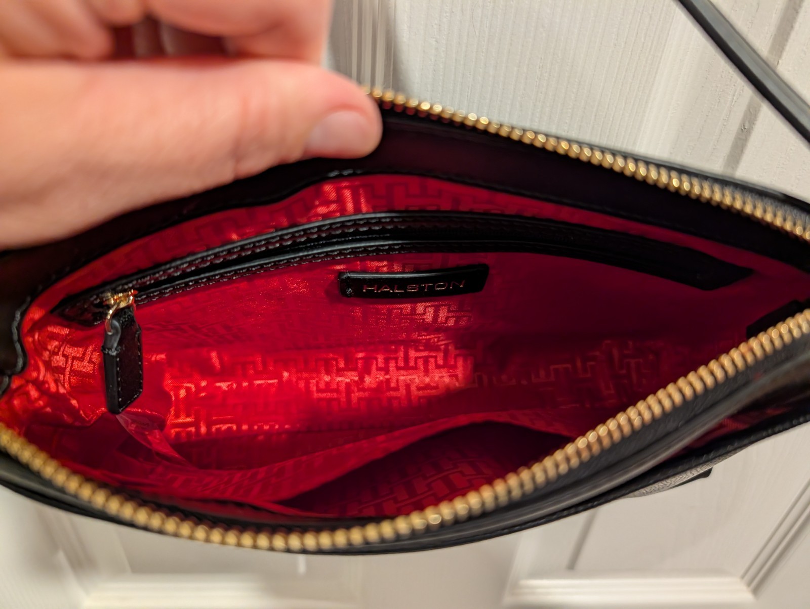 Halston Women’s Small Black Shoulder Bag Zip Closure Gold Hardware Red Lined