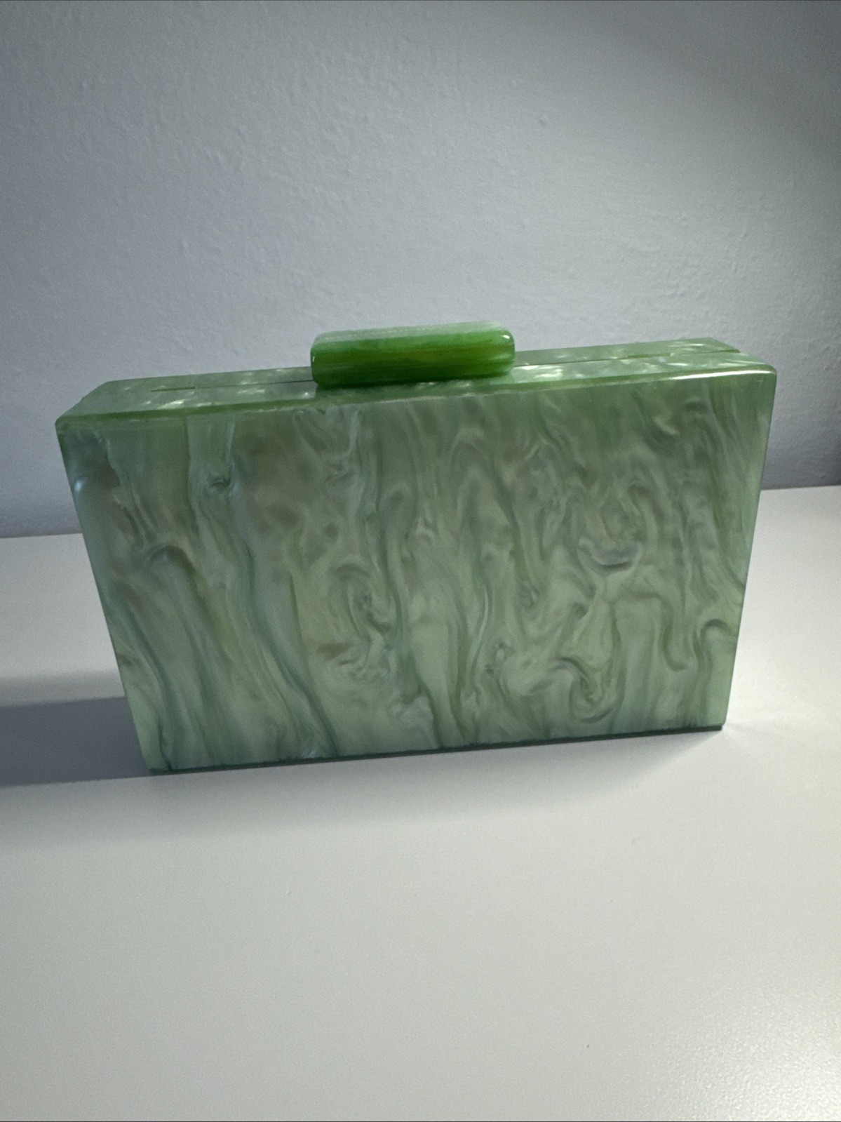 Women Acrylic Magnetic Closure Clutch Wedding Clutch Bag with Gold Chain Green