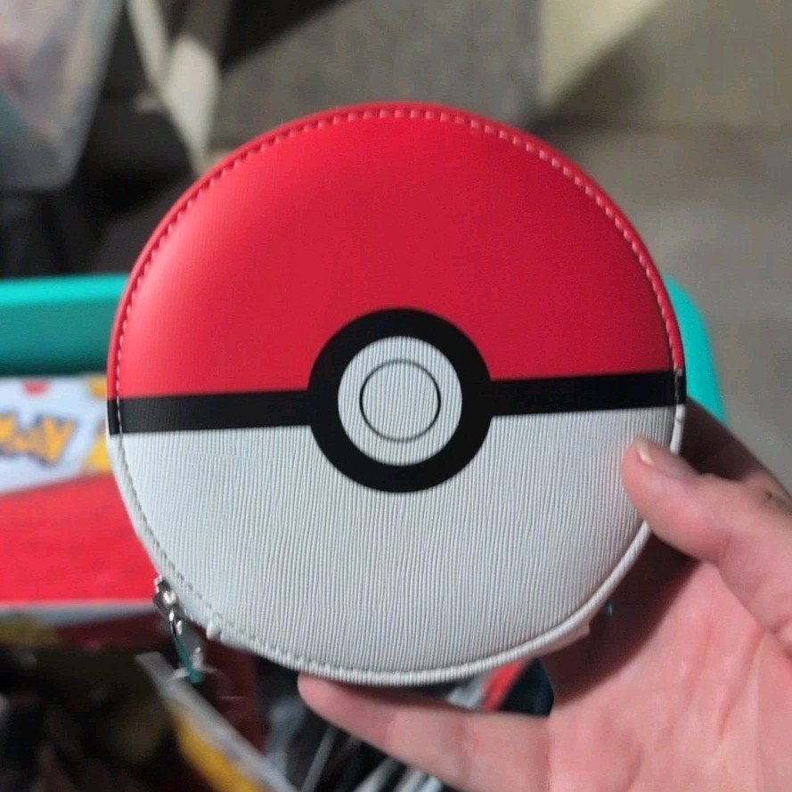 Pokémon Poké Ball Round Zip Coin Purse Wristlet Wrist Strap Red White Black
