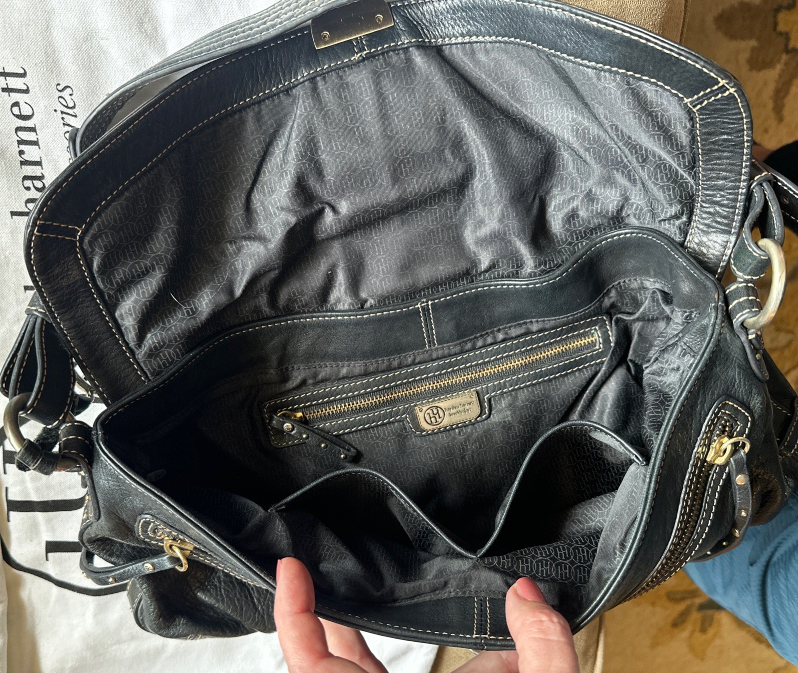 Hayden Harnett Handbag Black Early 2000’s Style #LORCAF07, Dust bag & Handtag.