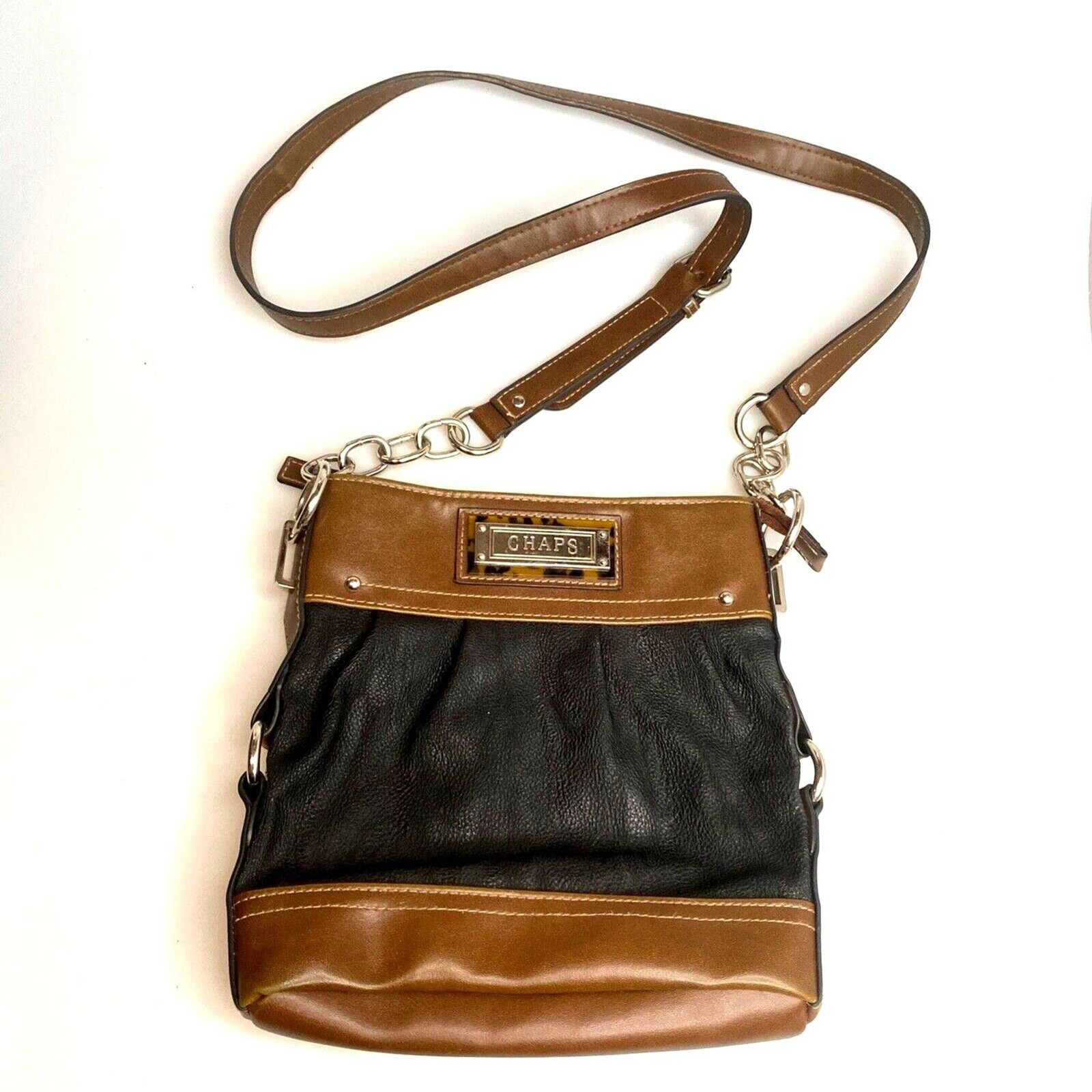 CHAPS Two-Tone Leather Crossbody Handbag with Adjustable Strap – Zip Closure