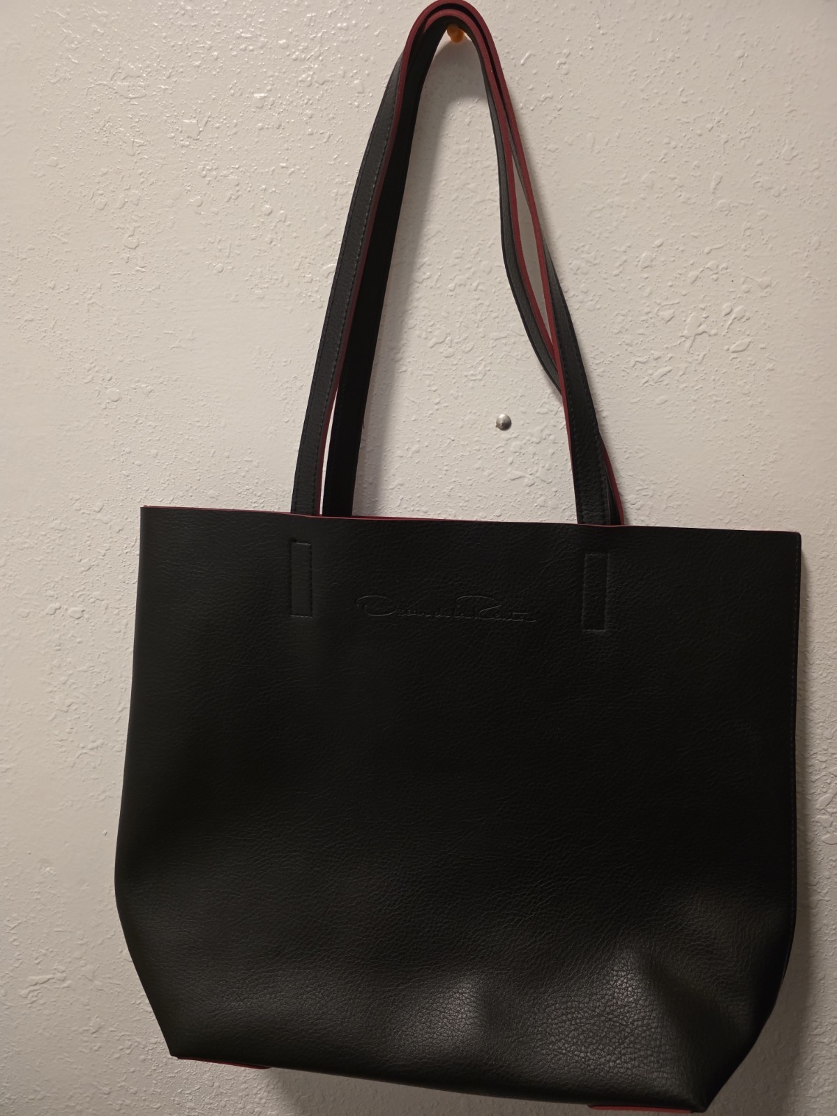 Oscar de la Renta Black Pebbled Solid Tote Bag w/ Double Handles Red Lining