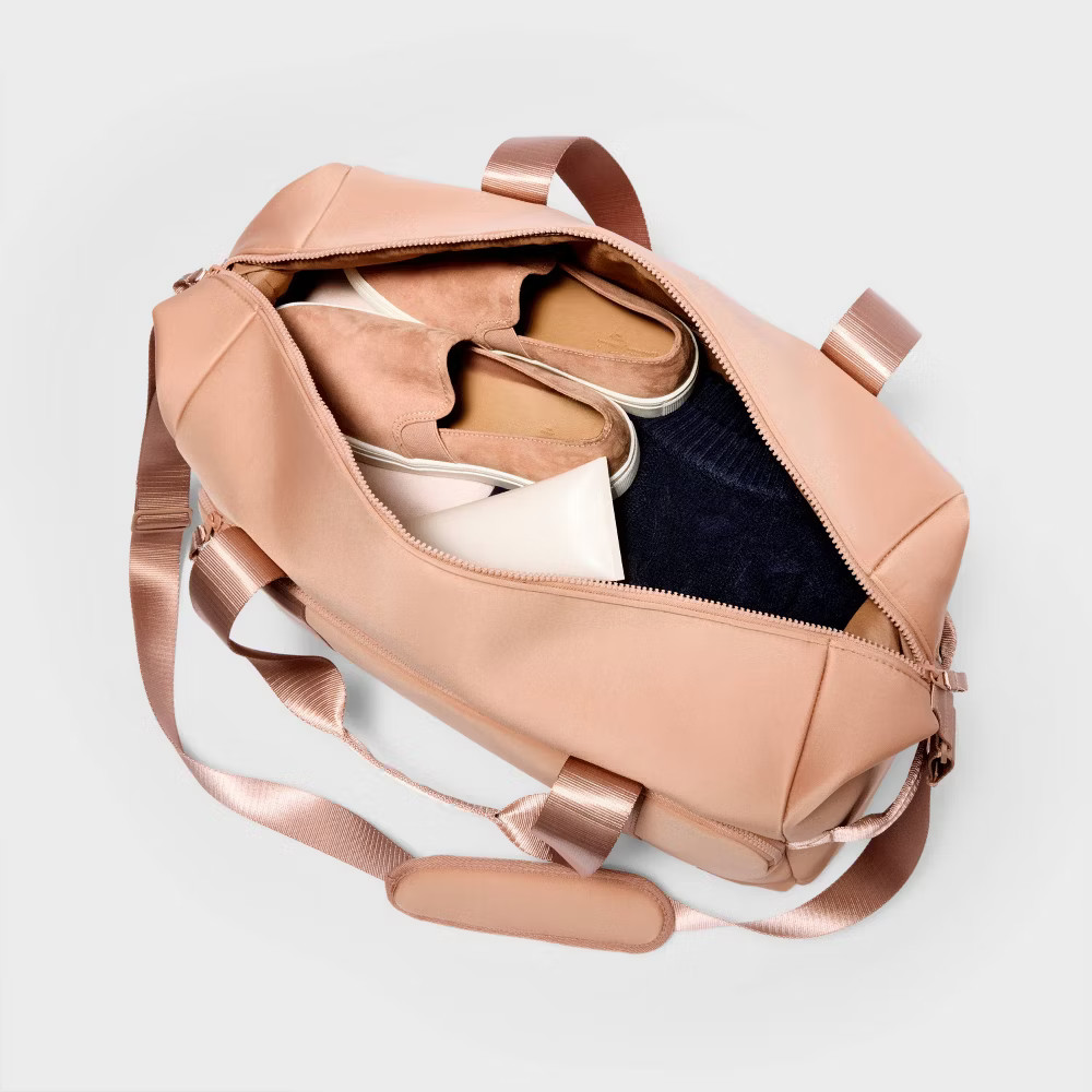 Softside Weekender Duffel Bag – All In Motion – Mocha