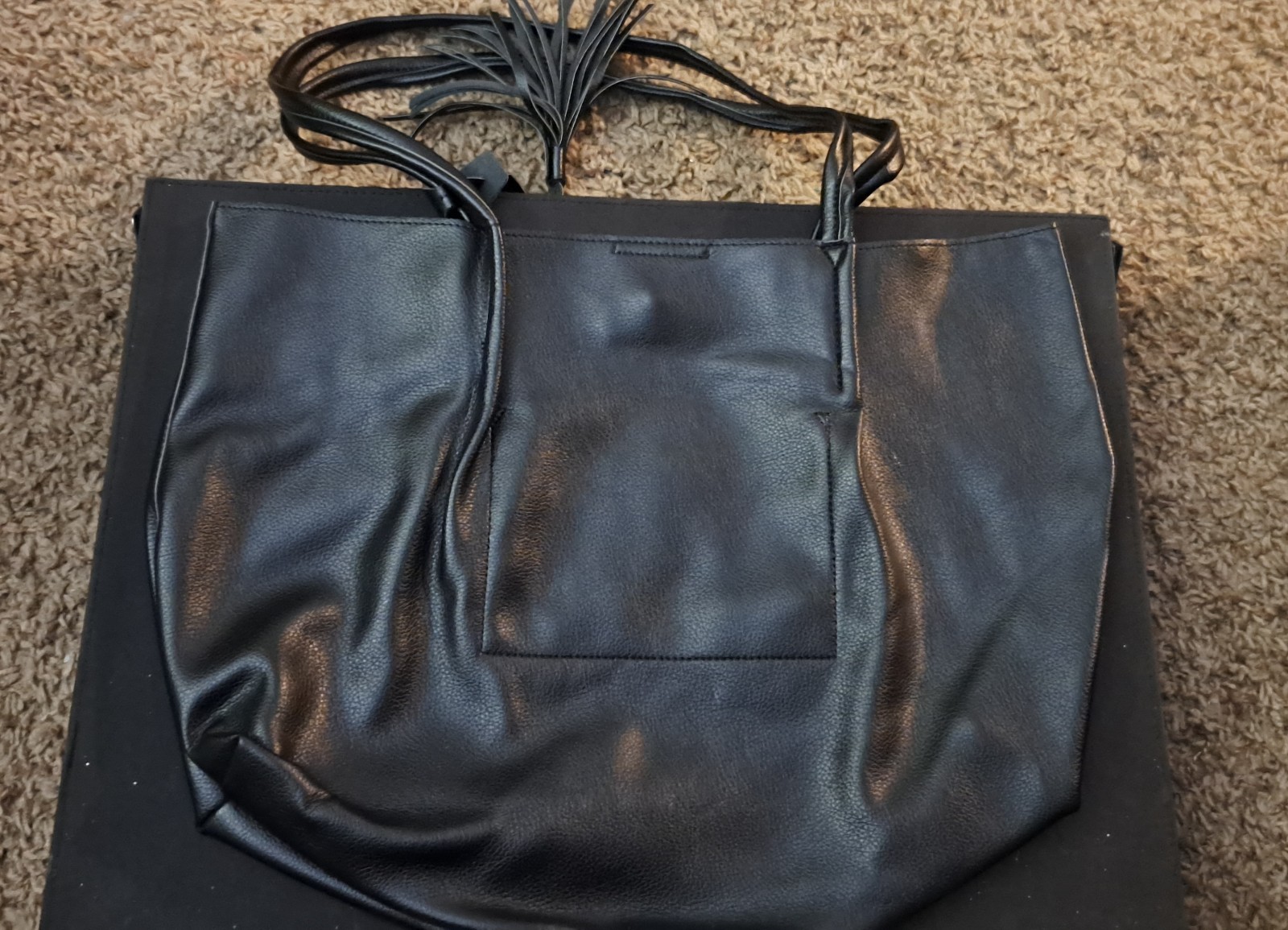 Black Pebbled Solid Large Tote Bag Magnetic Closure w/ Tassel, Inner Pockets