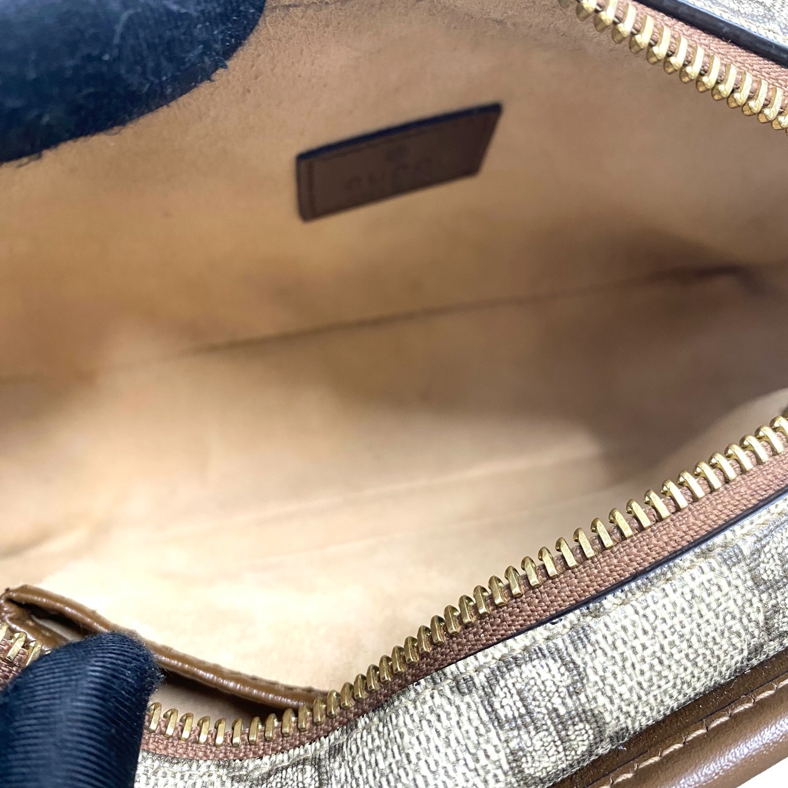 GUCCI GG Supreme Monogram AzaleaCalfskin Mini Retro Interlocking /j1173