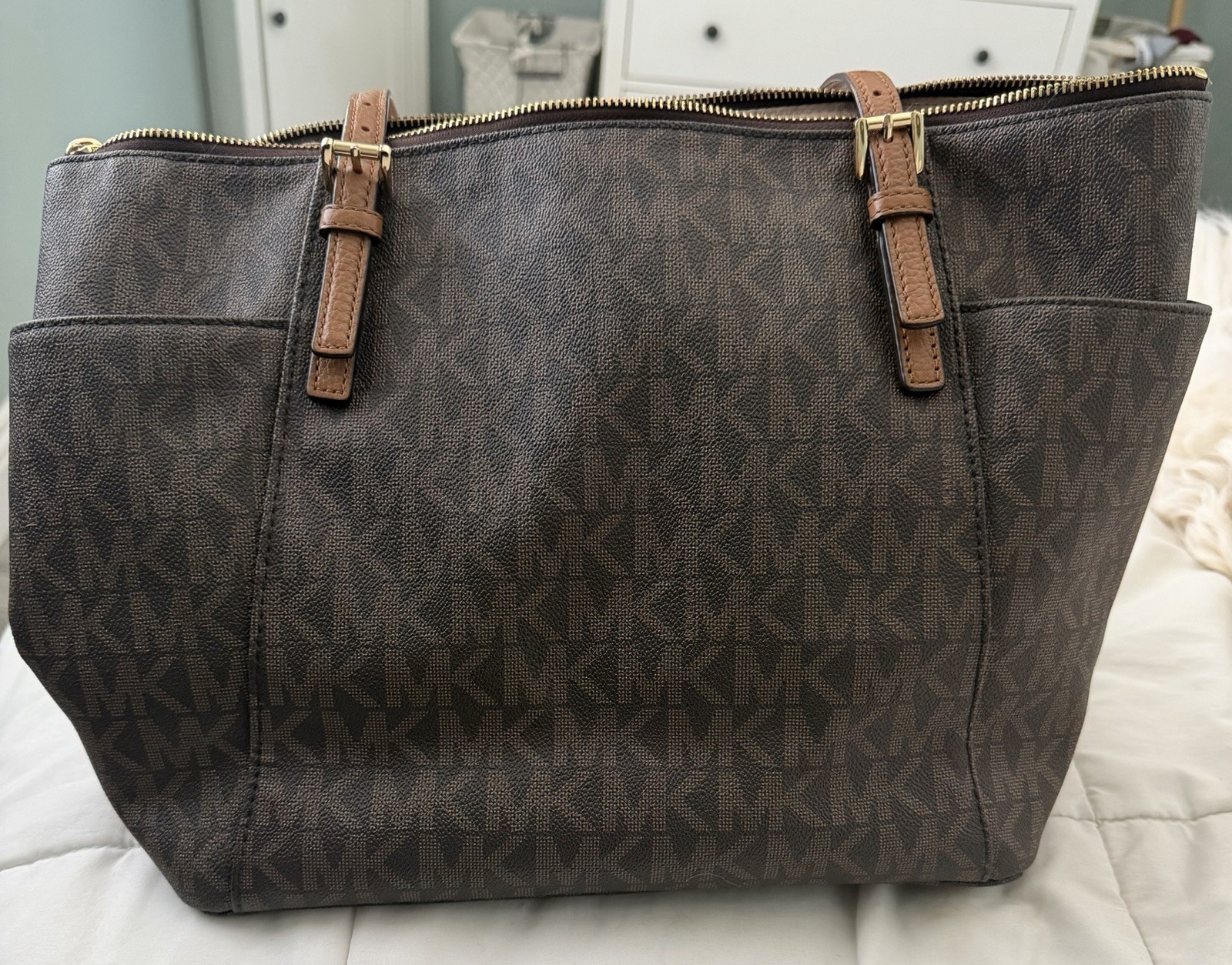Michael Kors Brown Monogram Large Zip Tote & Zip-Around Wallet Set, Pockets
