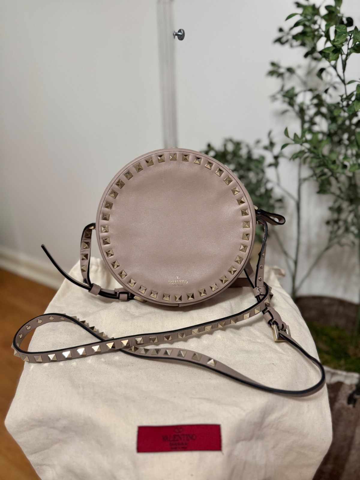 Valentino Small Round Rockstud Crossbody Bag in Poudre with Cards