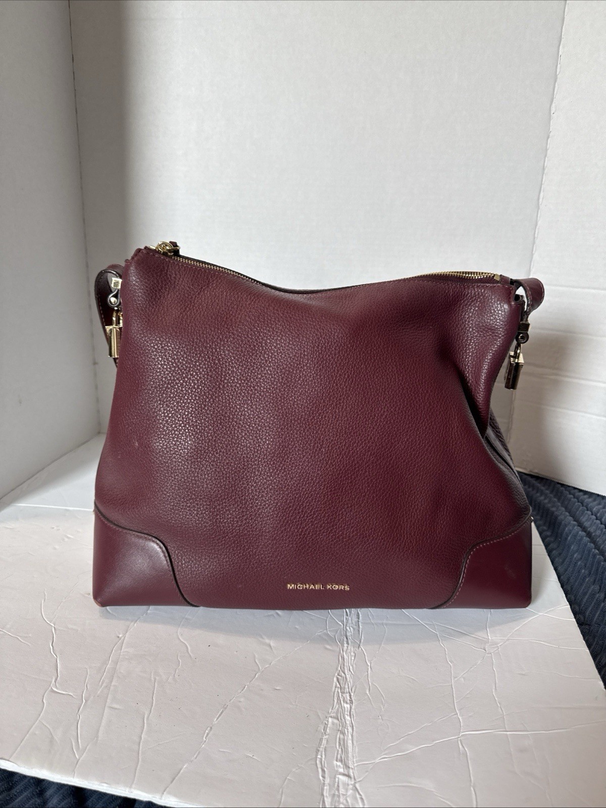 Michael Kors Purse In Good Condition Yes A Few Marks I Showed In The Photos