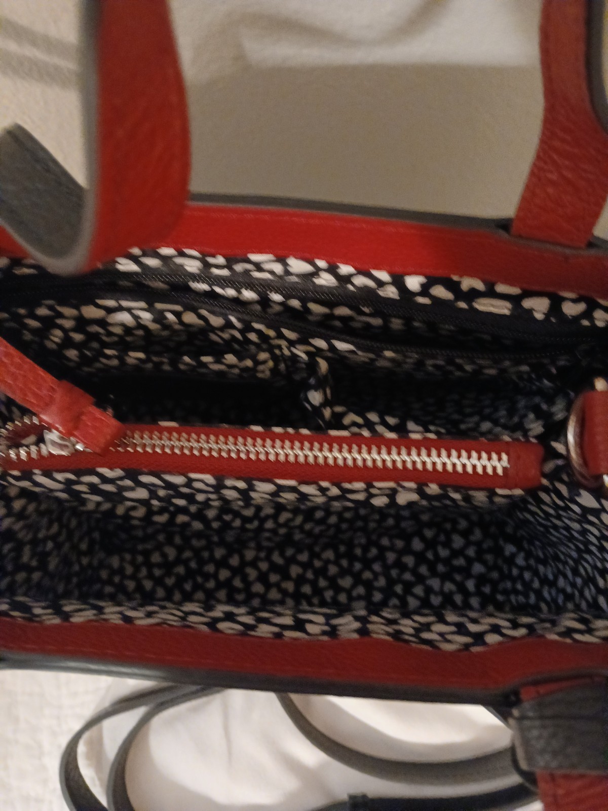 BRIGHTON FASHIONISTA COLLECTION LOOK OF LOVE QUEEN OF HEARTS SHOULDER BAG MP$430