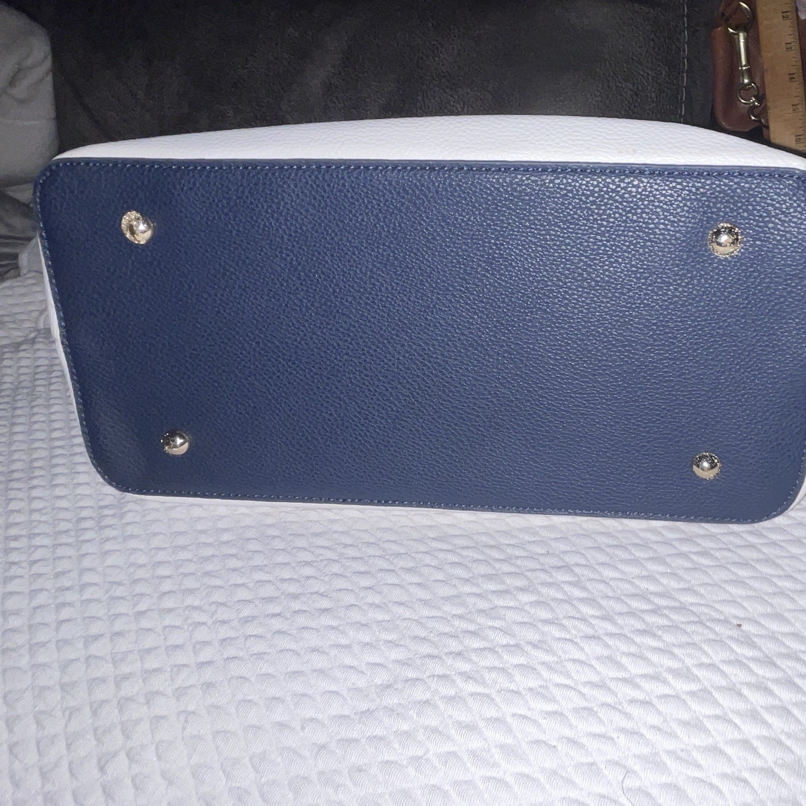 GUESS Blue/White/Beige Pebbled Shoulder Bag Zip Closure Chain Strap Charm