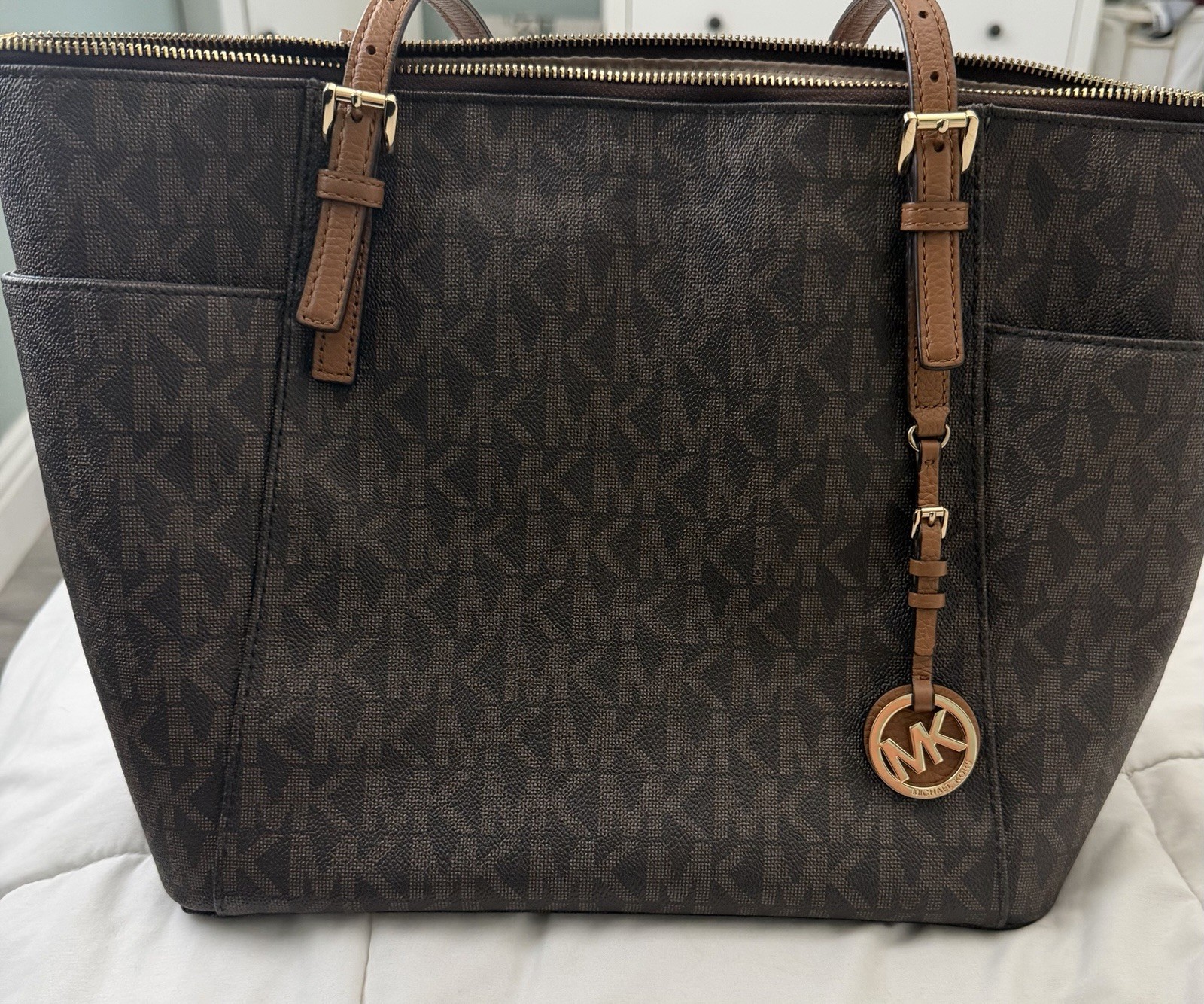 Michael Kors Brown Monogram Large Zip Tote & Zip-Around Wallet Set, Pockets
