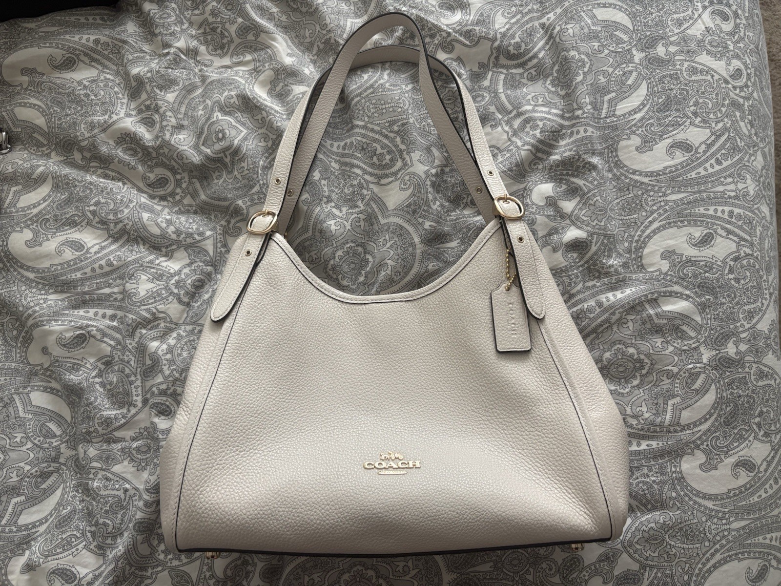 Coach Erin Shoulder Bag Refined Pebble Leather, CAQ86 Gold/Chalk