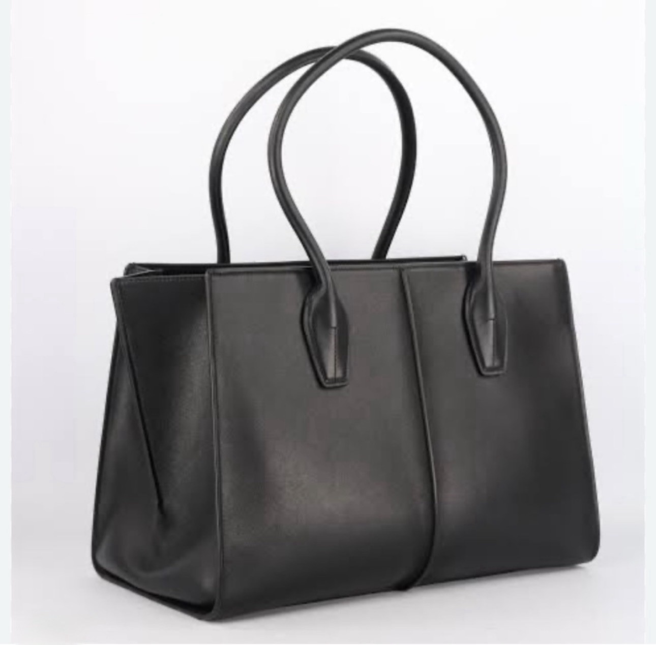 TOD’S Leather Handbag Holly Bag W/ Dust Bag – Color Black – Great Condition