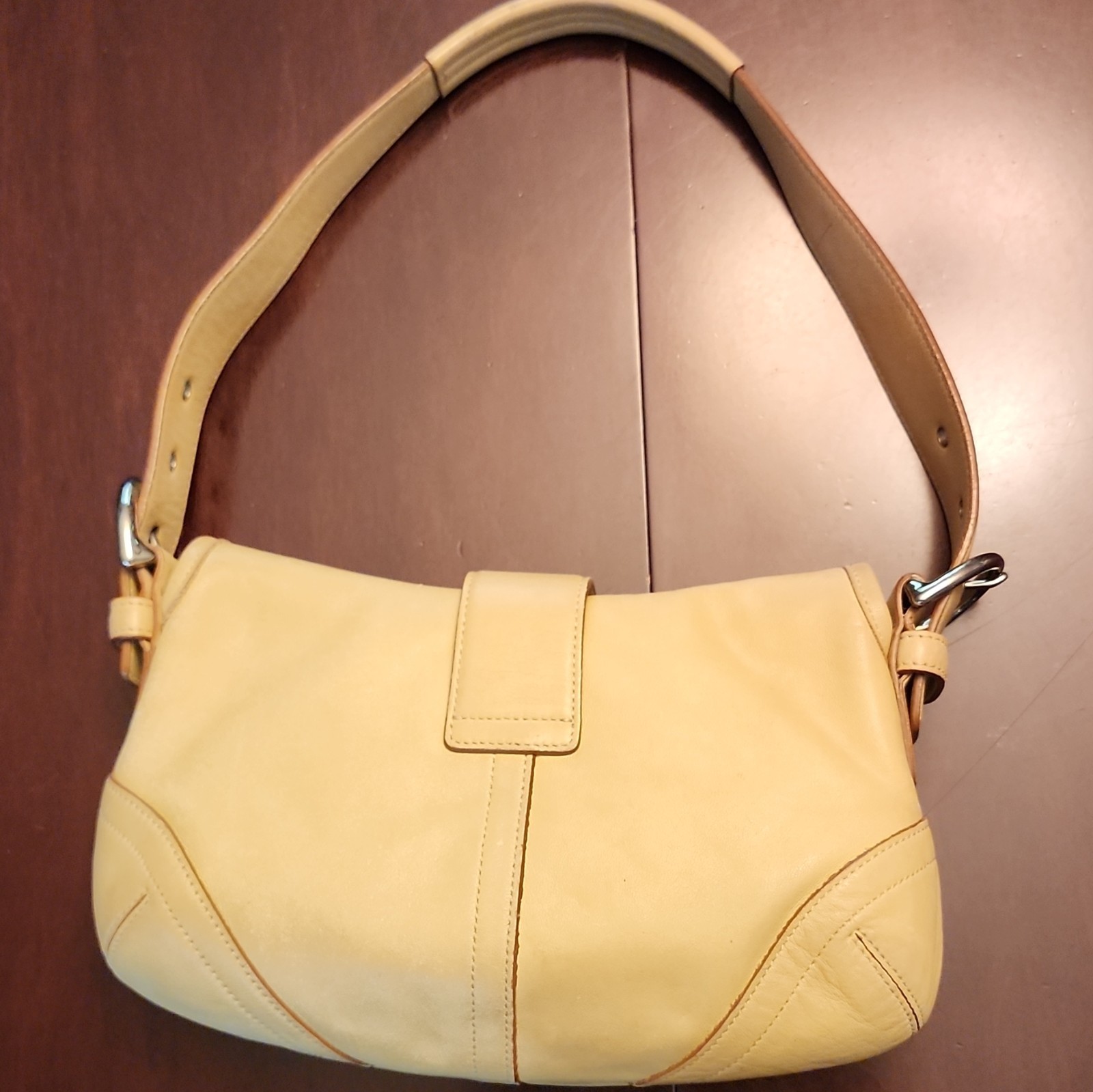 Coach Vintage Tan Soho Leather w/Buckles Shoulder Bag Y2K