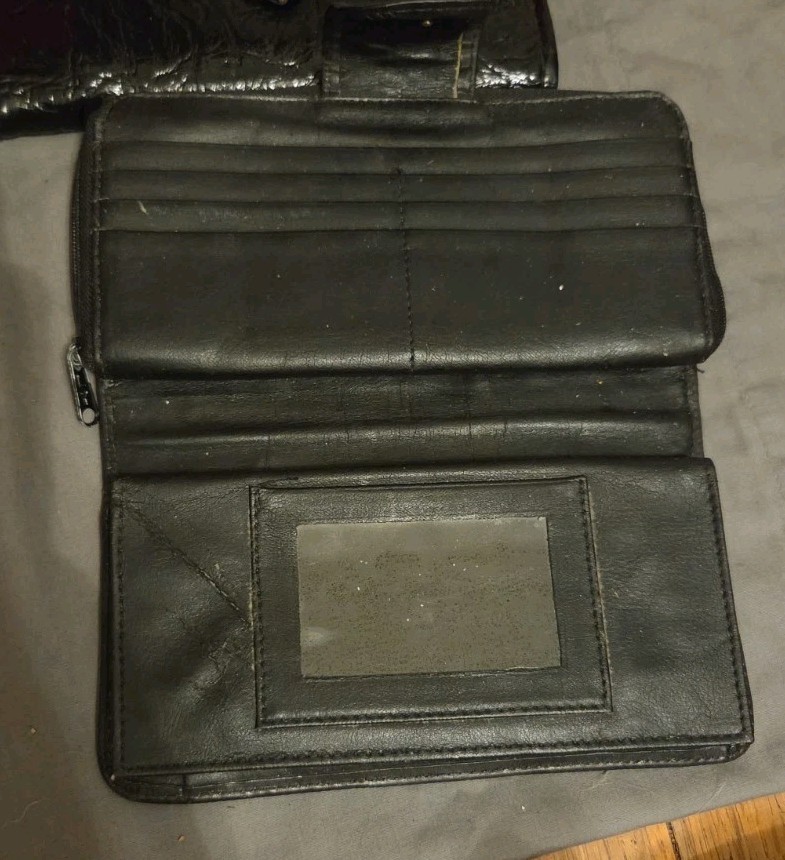 Lot 6 Womens Clutch / Purses. various styles and colors
