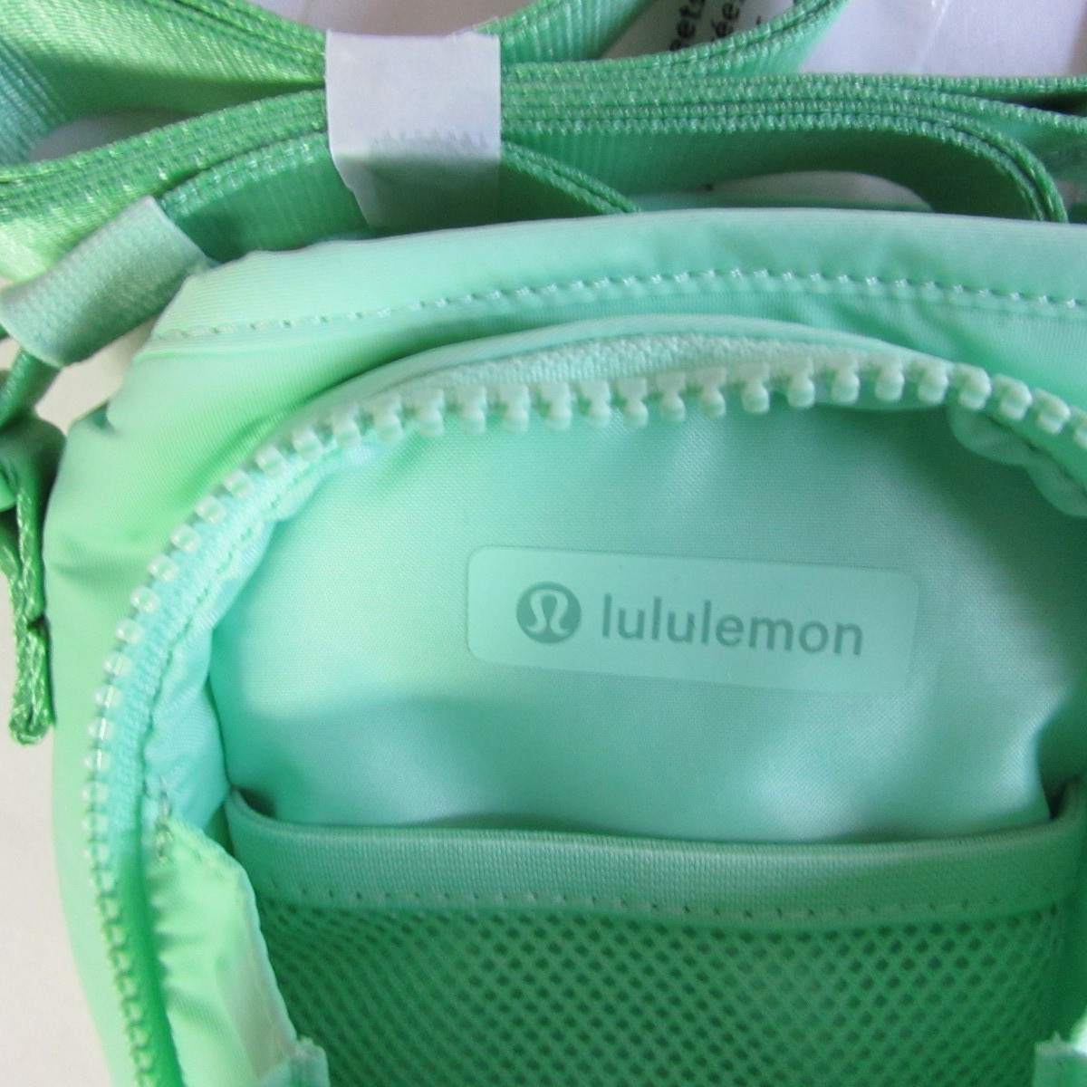 Lululemon Water Bottle Crossbody W/ Front Pocket 2L Citra Lime/Rainforest Green