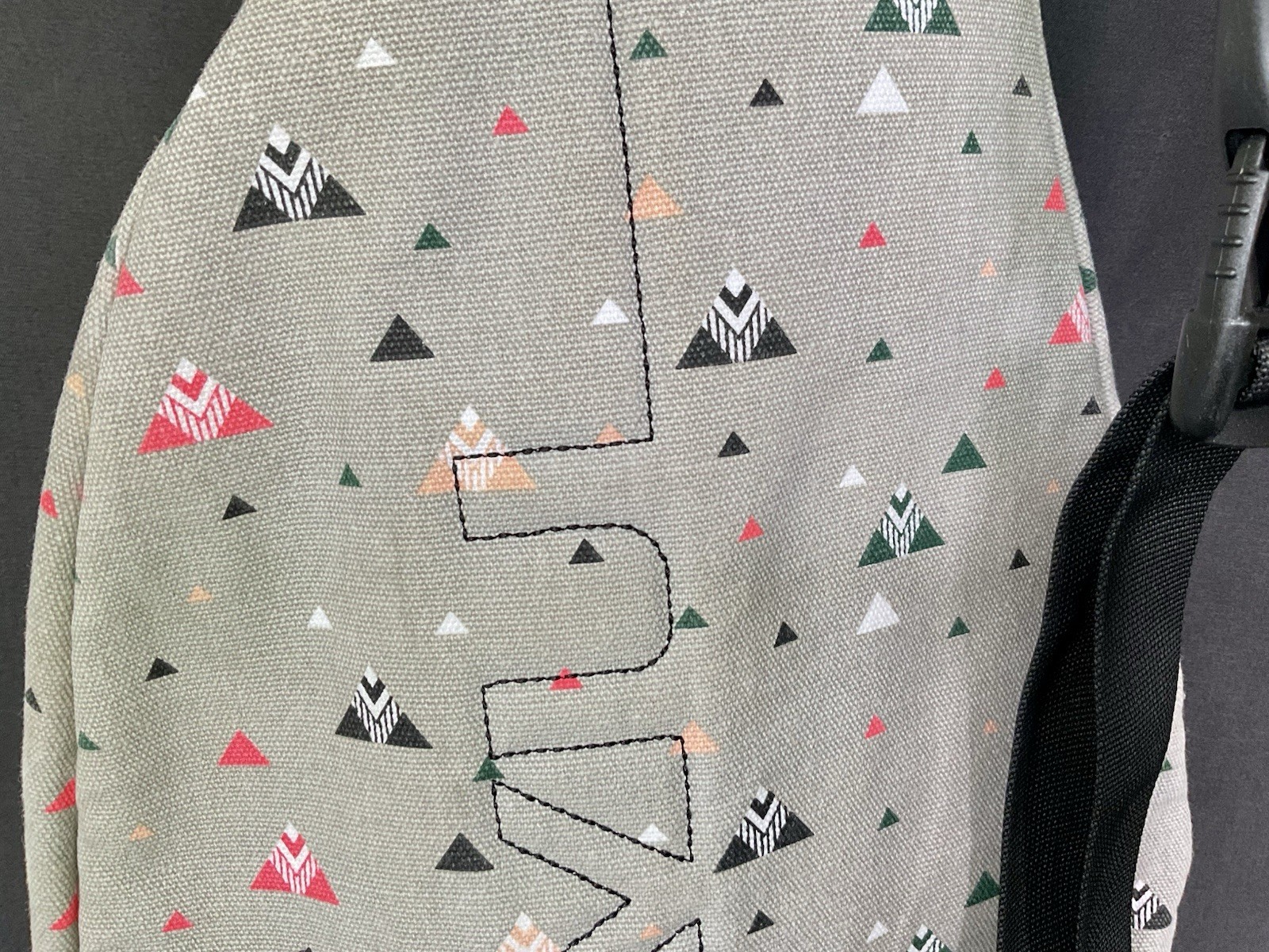 Kavu Original Rope Bag Sling Back Pack Adjustable Shoulder Strap Grey Print