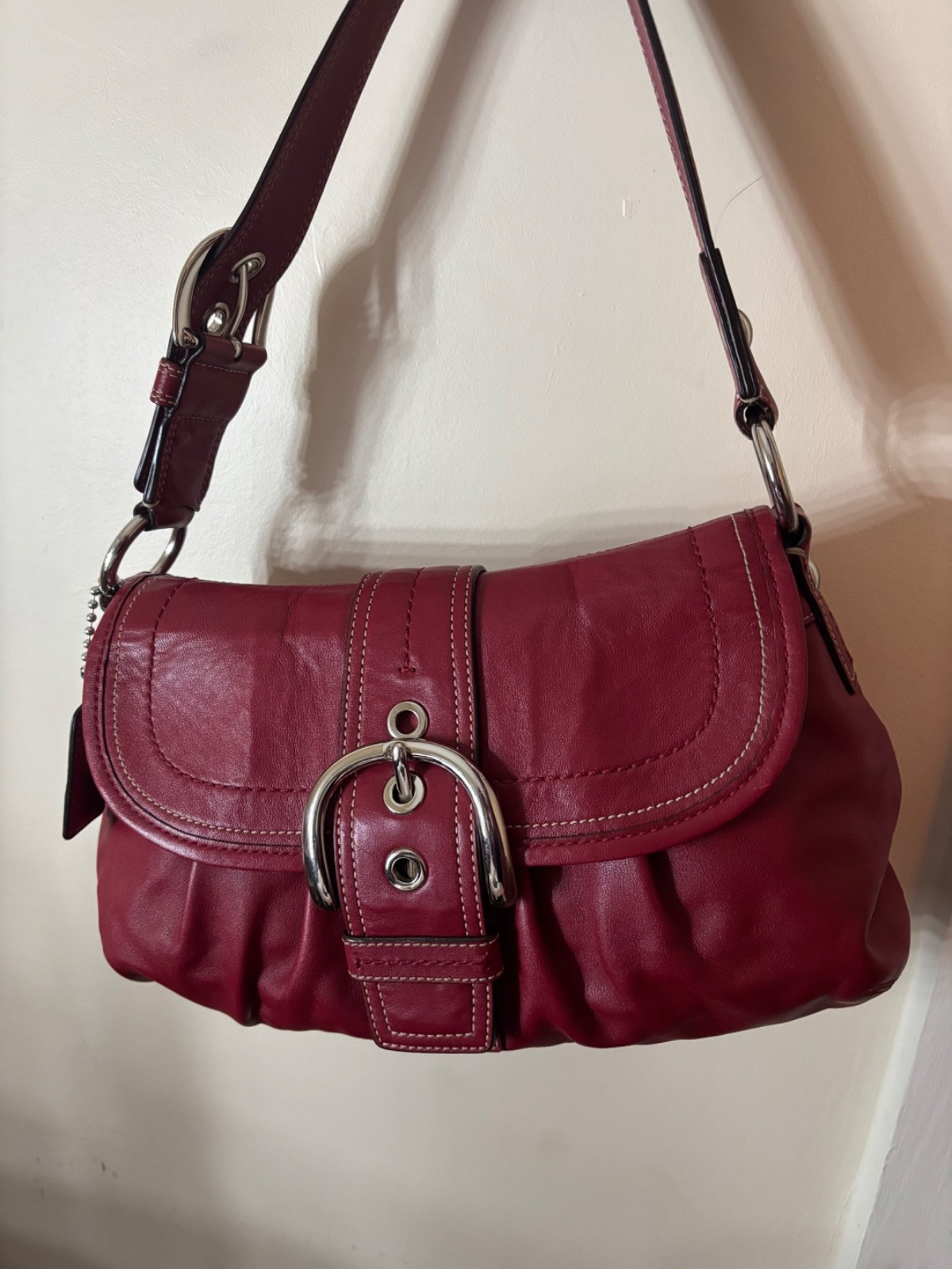 Large coach soho in dark red , vintage , perfect condition