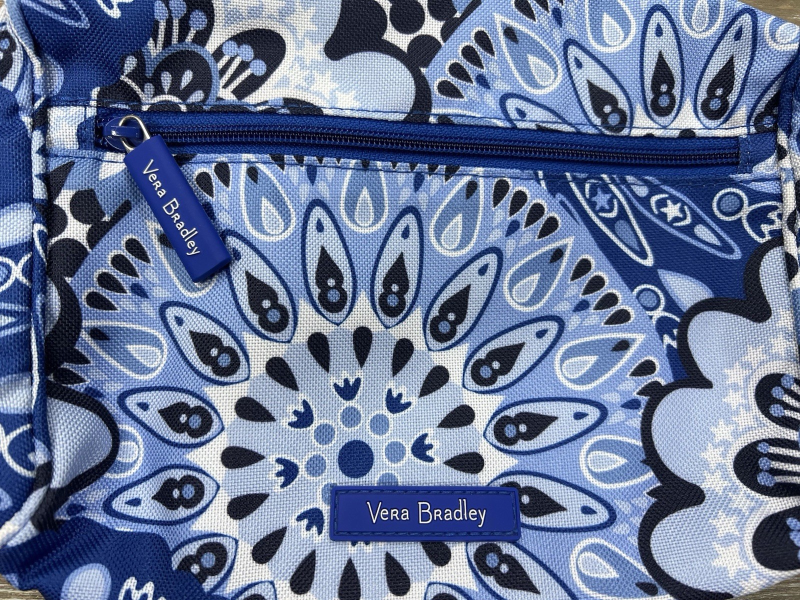 NWOT VERA BRADLEY Blue Star Medallion Fanny Style Pack Zipper Pockets Polyester
