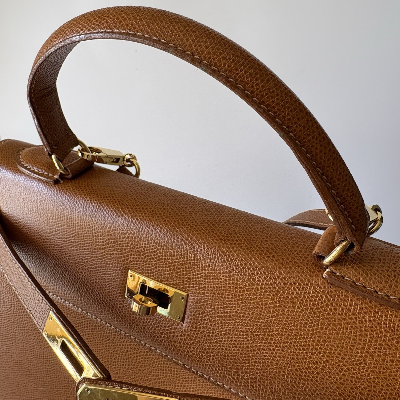 Authentic High Class Hand bag Camel Brown Leather From Japan 01210
