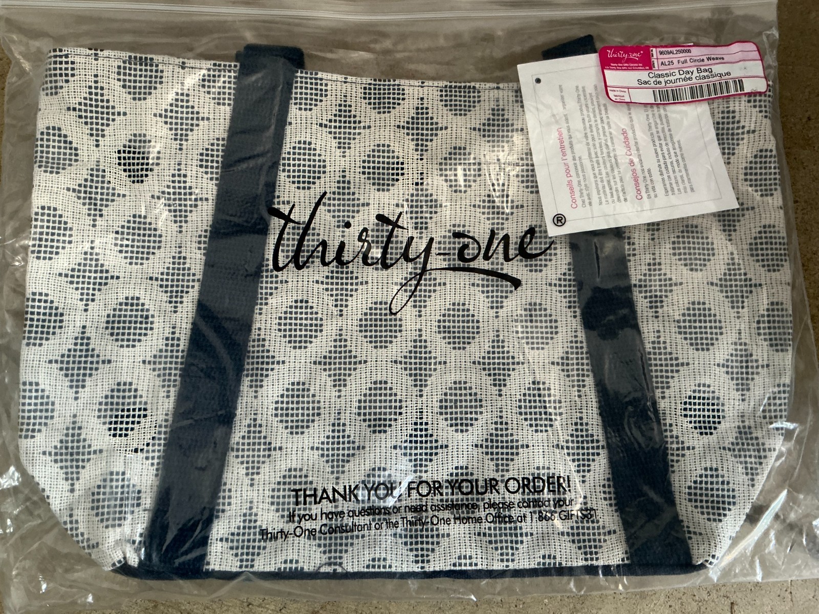 Thirty One Classic Day Bag in Full Circle Weave