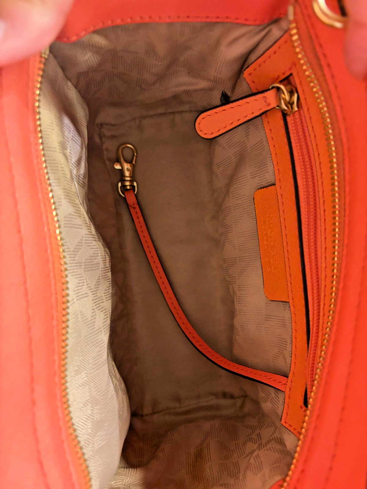 *MICHAEL KORS* Selma Medium Studded Staffiano Leather Messenger Crossbody Purse