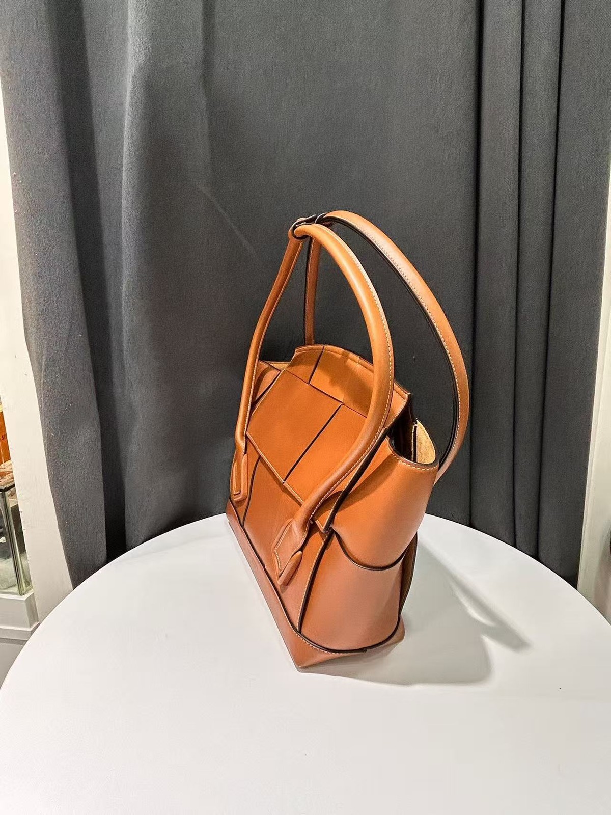 Bottega Veneta Arco 33 Tote Bag Caramel Woven Leather Italy
